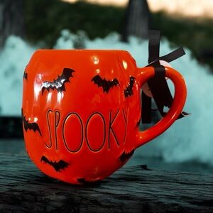 NWT spooky Rae Dunn pumpkin mug with bats